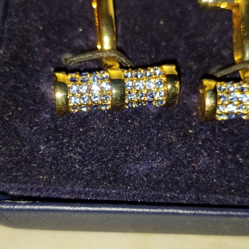 Cuff links